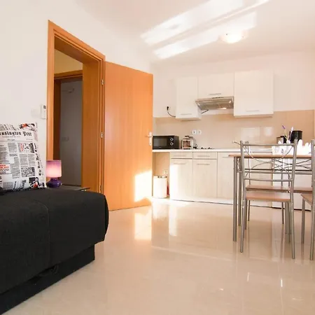 Fuer 3 Personen Ca 35 Qm In Fazana, Istrien Istrische Riviera Valbandon